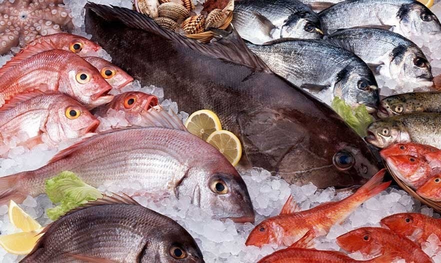 Färsk fisk och skaldjur - lax, räkor och havsdelikatesser hos Adam Market